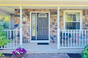 952 Valleybrook Rd, Garnet Valley, PA 19060 - Photo 2