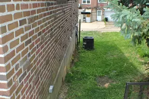 512 S 2nd St, Darby, PA 19023 - Photo 34
