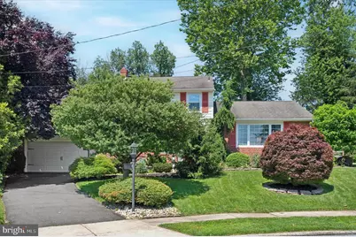 4946 James Place, Brookhaven, PA 19015 - Photo 2