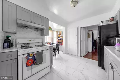 227 S Fairview Avenue, Upper Darby, PA 19082 - Photo 8