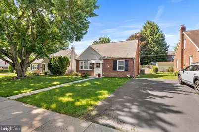 504 Lawrence Road, Havertown, PA 19083 - Photo 2