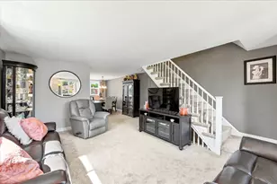 5242 Gramercy Dr, Clifton Heights, PA 19018 - Photo 2