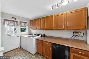 911 Shadeland Ave, Drexel Hill, PA 19026 - Photo 16