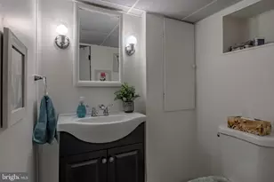 213 Oxford Hill Ln, Havertown, PA 19083 - Photo 32