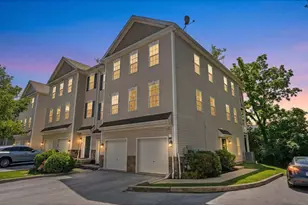 14 Hillview Cir, Lansdowne, PA 19050 - Photo 2