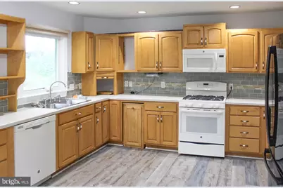 105 Robin Hood Lane, Aston, PA 19014 - Photo 6