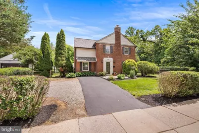 411 Sugartown Road, Wayne, PA 19087 - Photo 2