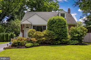 141 N Norwinden Dr, Springfield, PA 19064 - Photo 2