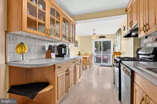 141 N Norwinden Dr, Springfield, PA 19064 - Photo 8