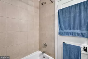 141 N Norwinden Dr, Springfield, PA 19064 - Photo 16