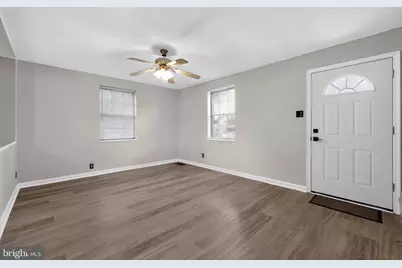 204 Sharon Park Drive, Folcroft, PA 19032 - Photo 6