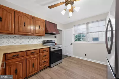 204 Sharon Park Drive, Folcroft, PA 19032 - Photo 8