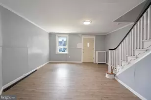 7023 Clover Ln, Upper Darby, PA 19082 - Photo 4