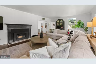 141 Sproul Road, Villanova, PA 19085 - Photo 2