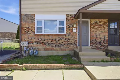 63 Aston Court, Aston, PA 19014 - Photo 2