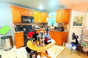 238 Wynnewood Ave, Lansdowne, PA 19050 - Photo 18
