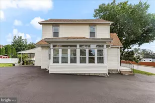 56 N Sproul Rd, Broomall, PA 19008 - Photo 2