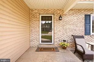 2437 W Colonial Dr, Upper Chichester, PA 19061 - Photo 6