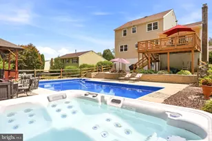 2437 W Colonial Dr, Upper Chichester, PA 19061 - Photo 60