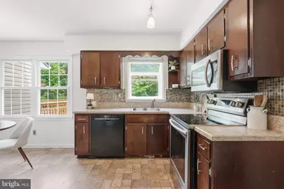 2437 W Colonial Drive, Upper Chichester, PA 19061 - Photo 18
