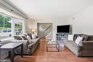 2437 W Colonial Dr, Upper Chichester, PA 19061 - Photo 12