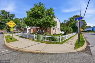505 W 2nd St, Essington, PA 19029 - Photo 2