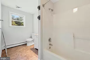 505 W 2nd St, Essington, PA 19029 - Photo 24