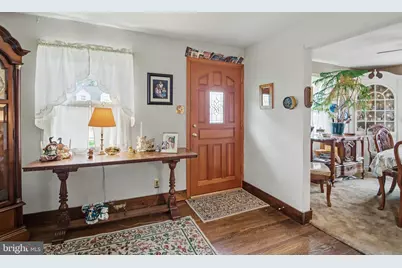 859 Wyndom Terrace, Secane, PA 19018 - Photo 2