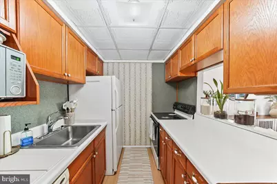 65 Park Valley Lane #65, Brookhaven, PA 19015 - Photo 6
