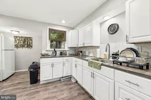 402 Poplar St, Darby, PA 19023 - Photo 18