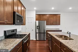 302 Milton Stamp Dr, Glen Mills, PA 19342 - Photo 6