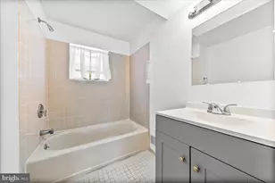 1242 Chestnut St, Marcus Hook, PA 19061 - Photo 24