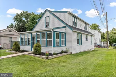 1242 Chestnut Street, Marcus Hook, PA 19061 - Photo 2