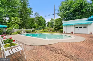 2015 Kerwood Dr, Broomall, PA 19008 - Photo 10