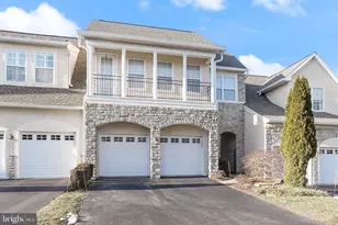 90 Old Barn Dr, West Chester, PA 19382 - Photo 2