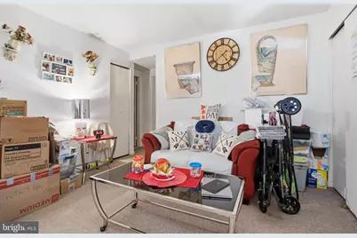 100 E Glenolden Avenue #B-4, Glenolden, PA 19036 - Photo 4