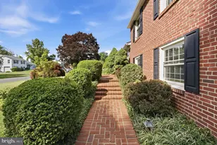 113 Lombardy Dr, Wallingford, PA 19086 - Photo 2