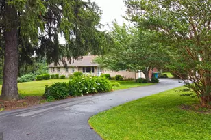 6 Patricia Ln, Glen Mills, PA 19342 - Photo 2