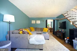 309 W 21st St, Chester, PA 19013 - Photo 4