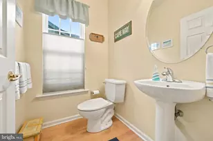 17 Brentwood Rd, Boothwyn, PA 19061 - Photo 12