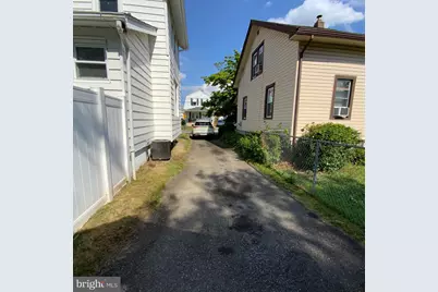 16 W Roland Road, Brookhaven, PA 19015 - Photo 6