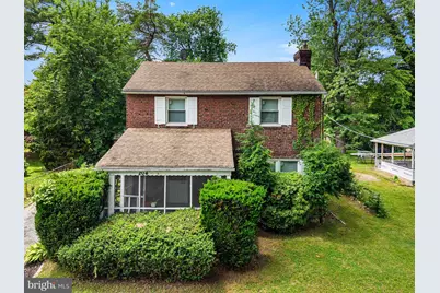 204 N Woodlawn Avenue, Aldan, PA 19018 - Photo 2