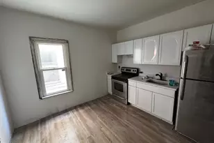 1012 W 8th St, Chester, PA 19013 - Photo 8