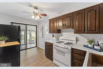 317 S Sloan Street, Crum Lynne, PA 19022 - Photo 4