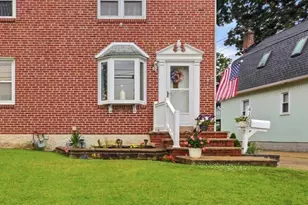 412 Hazel Ave, Folsom, PA 19033 - Photo 2