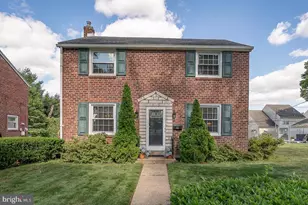 43 Netherwood Dr, Springfield, PA 19064 - Photo 2