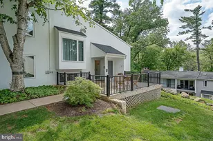 209 E Chelsea Cir, Newtown Square, PA 19073 - Photo 1