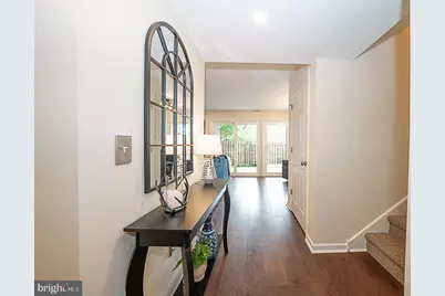 209 E Chelsea Circle, Newtown Square, PA 19073 - Photo 4