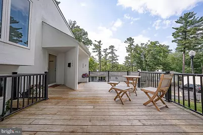 209 E Chelsea Circle, Newtown Square, PA 19073 - Photo 2