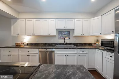 209 E Chelsea Circle, Newtown Square, PA 19073 - Photo 6
